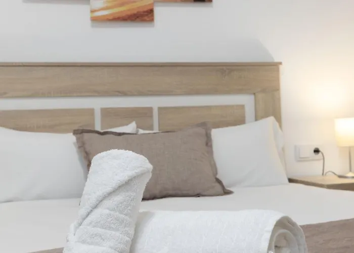 Malvarrosa Arenas Access * فالنسيا