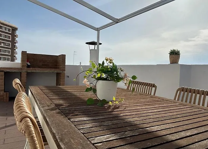 Singularstays Valero Iii דירה