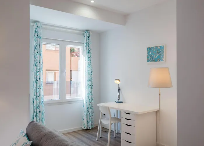 Spacious & Clean In Quiet Area Apartament *