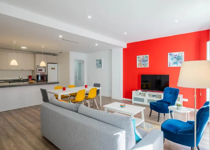 Spacious & Clean In Quiet Area Apartament