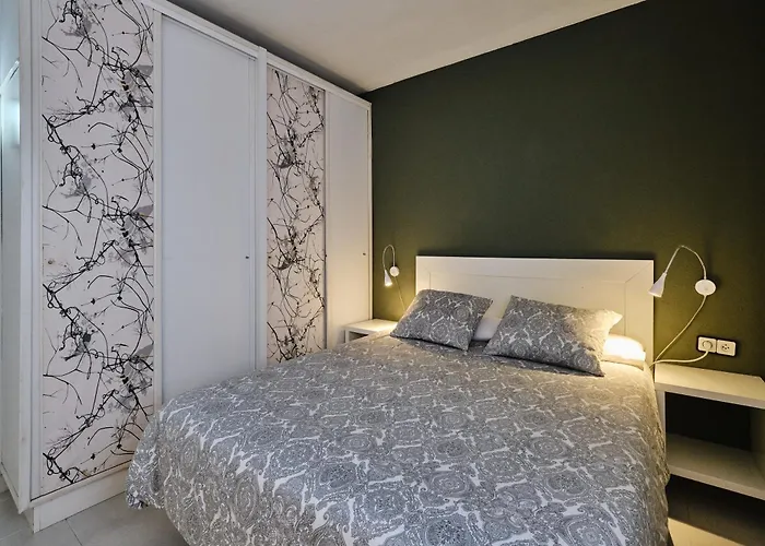 Penthouse Inlakesh شقة