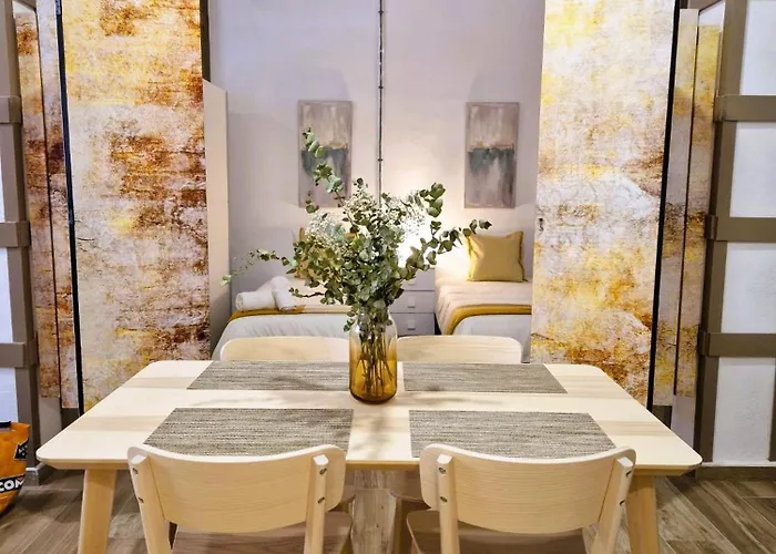 Cerca De La Marina En