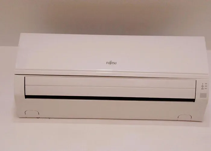 Cerca De La Marina En