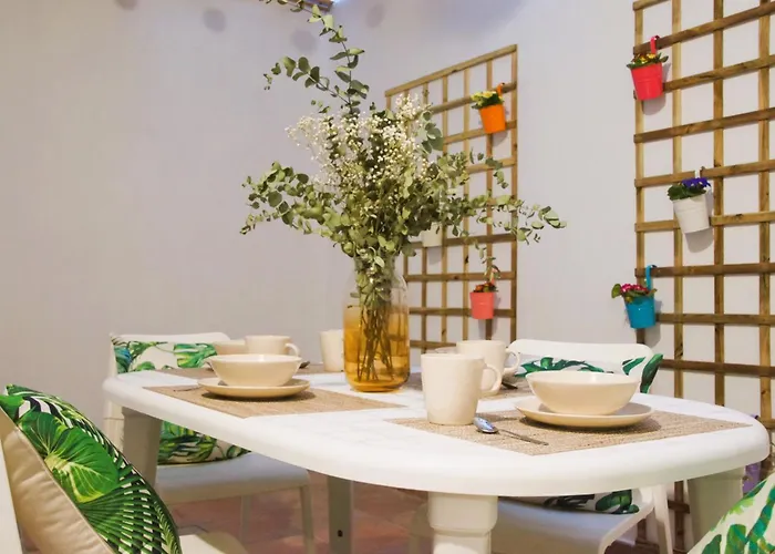 Cerca De La Marina En