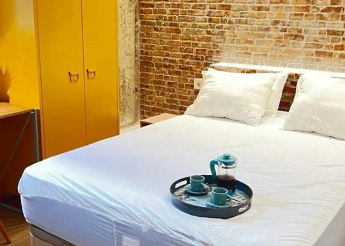 Late Checkout 14 H Free Netflix Tv