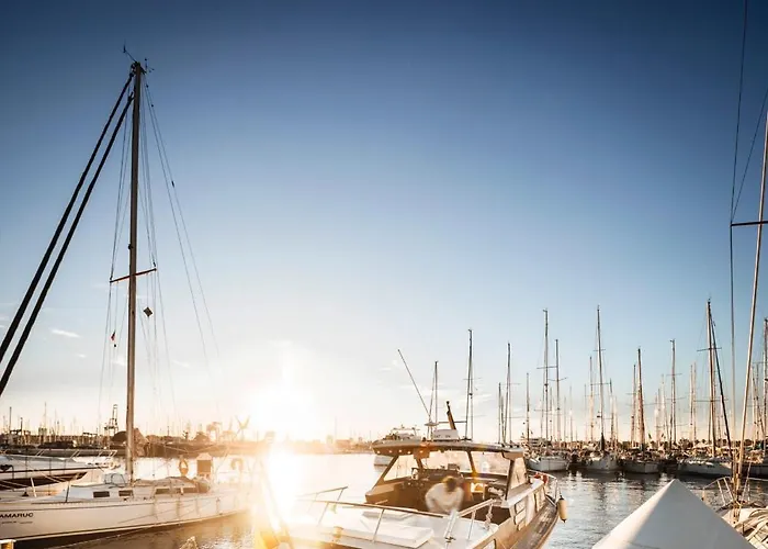 Botel Alojamiento En Barco Oasis *