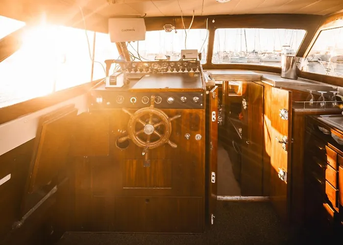 Botel Alojamiento En Barco Oasis Valencie