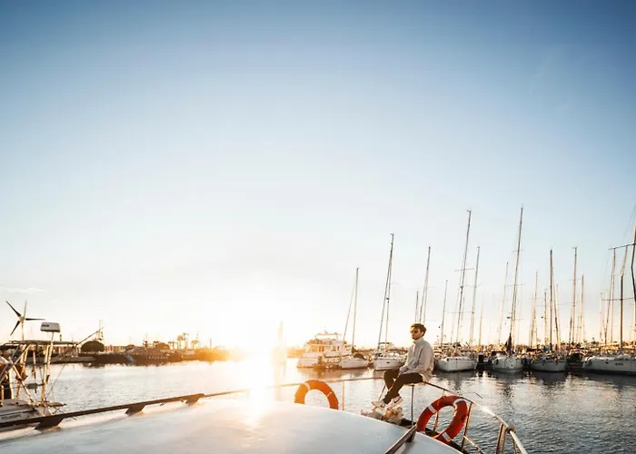 Botel Alojamiento En Barco Oasis *