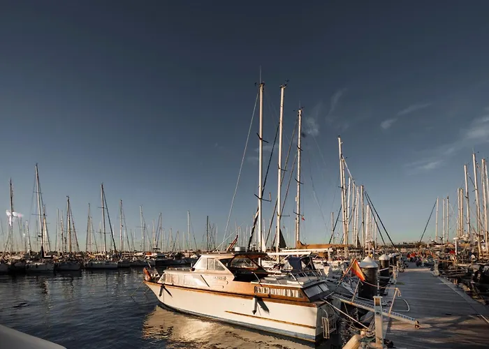 Alojamiento En Barco Oasis