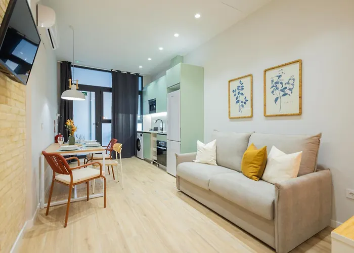 Florit Flats - The Joaquin Sorolla Station *