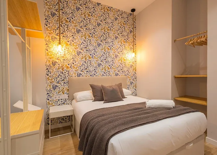 Florit Flats - The Joaquin Sorolla Station *