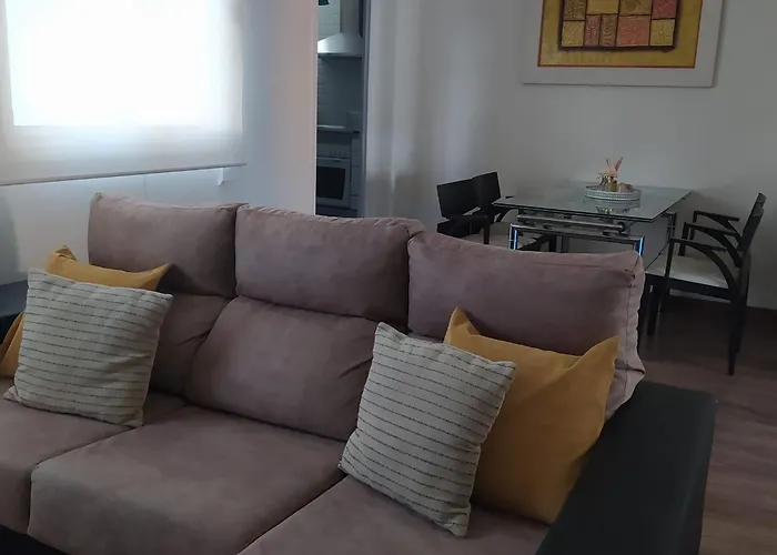 Luminoso * La Marina De *