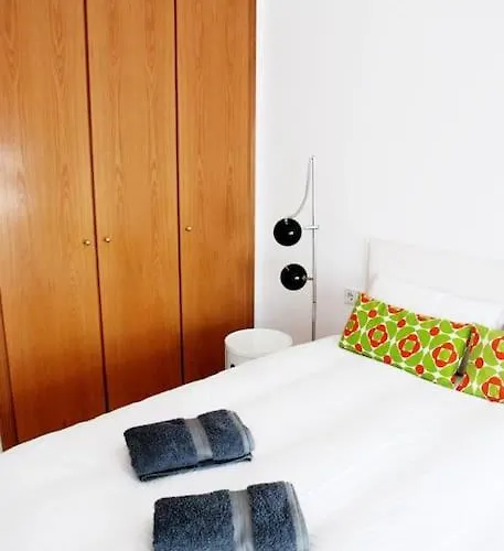 Artes Y Ciencias + Garaje + Netflix