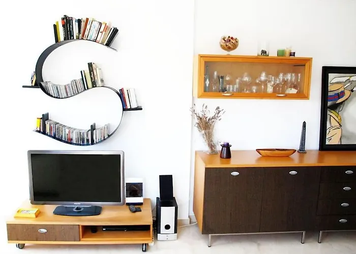 Artes Y Ciencias + Garaje + Netflix Διαμέρισμα