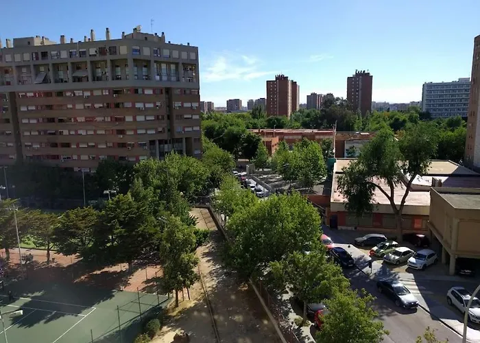 Artes Y Ciencias + Garaje + Netflix Διαμέρισμα