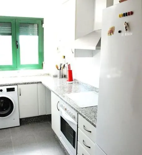 Διαμέρισμα Artes Y Ciencias + Garaje + Netflix *