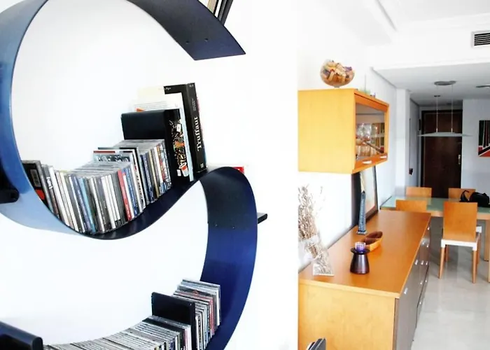 Διαμέρισμα Artes Y Ciencias + Garaje + Netflix