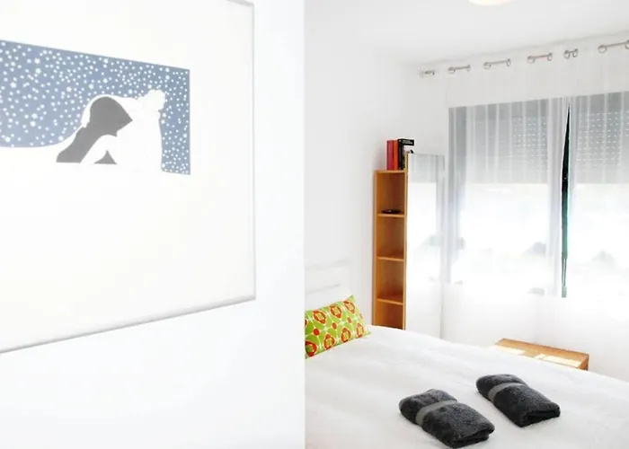 Artes Y Ciencias + Garaje + Netflix Apartmán