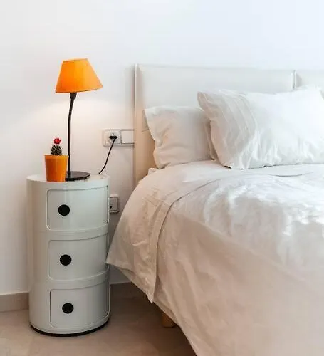 Artes Y Ciencias + Garaje + Netflix