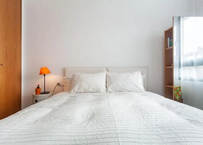 Artes Y Ciencias + Garaje + Netflix Apartmán