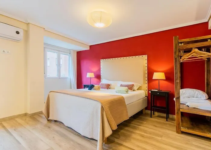 Ciudad Artes Gem: Stylish Near Ruzafa & Apartamento Valencia