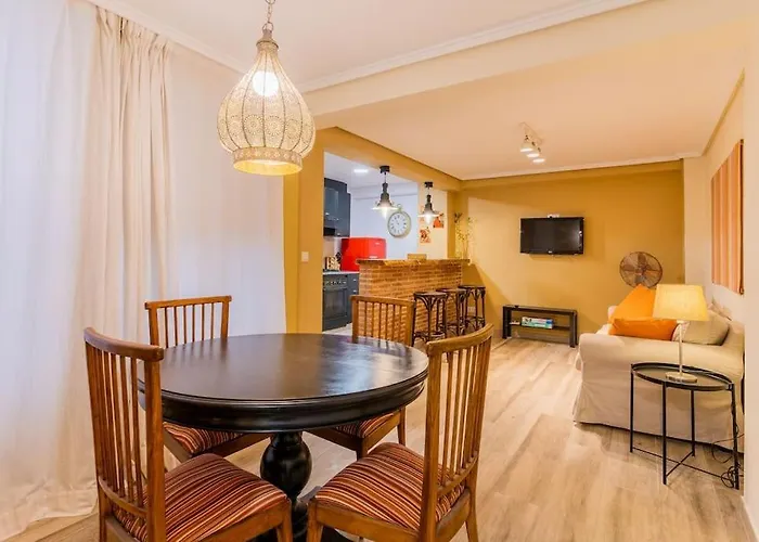 Ciudad Artes Gem: Stylish Near Ruzafa & Valencie