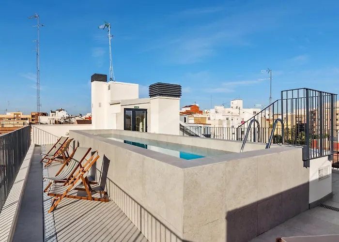 Limehome Carrer Del Pare Palau I Quer فالنسيا