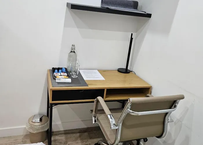 Centrica De Lujo Gv 3 Δωμάτια σε οικογενειακή κατοικία *