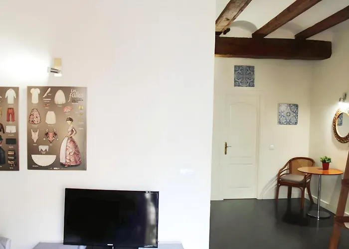 Reformado Cerca De La Plaza Redonda Valencia