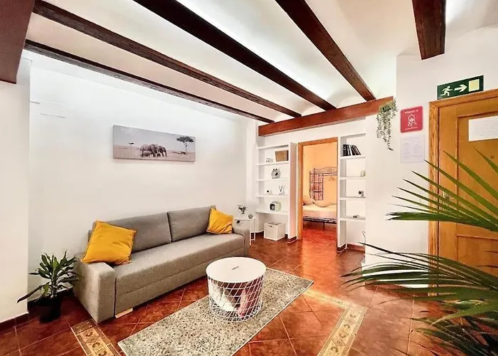 Con Terraza Cerca De La Estacion Del Nord