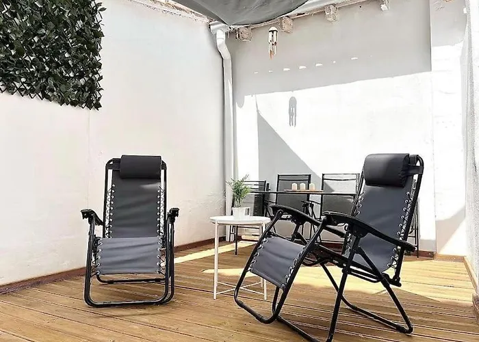 Con Terraza Cerca De La Estacion Del Nord شقة