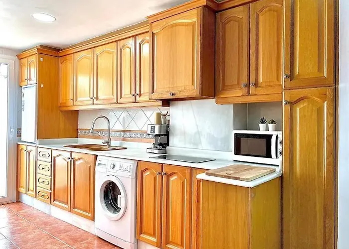 Con Terraza Cerca De La Estacion Del Nord *