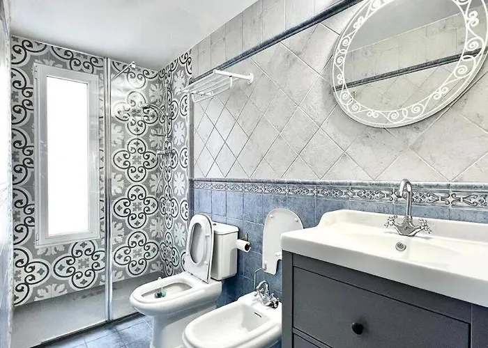 Con Terraza Cerca De La Estacion Del Nord