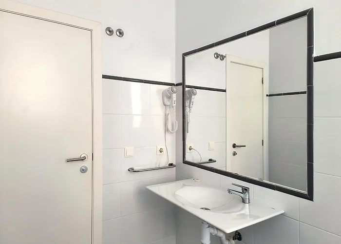 Flats Friends Torres Quart