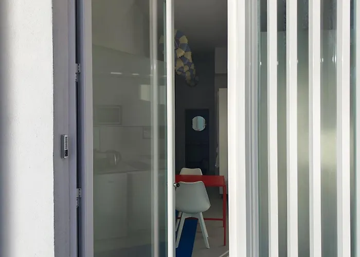 Carisan1 - 6 Min To Beach, Modern, Bright Lejlighed *