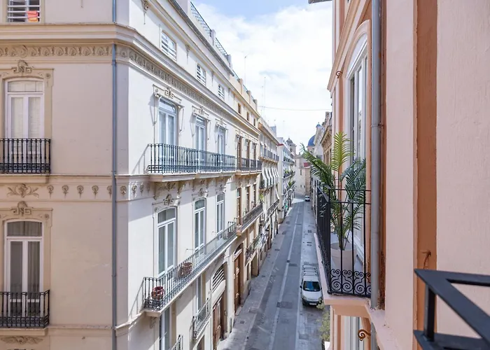 Residencia Universitaria Trinitarios 아파트 *