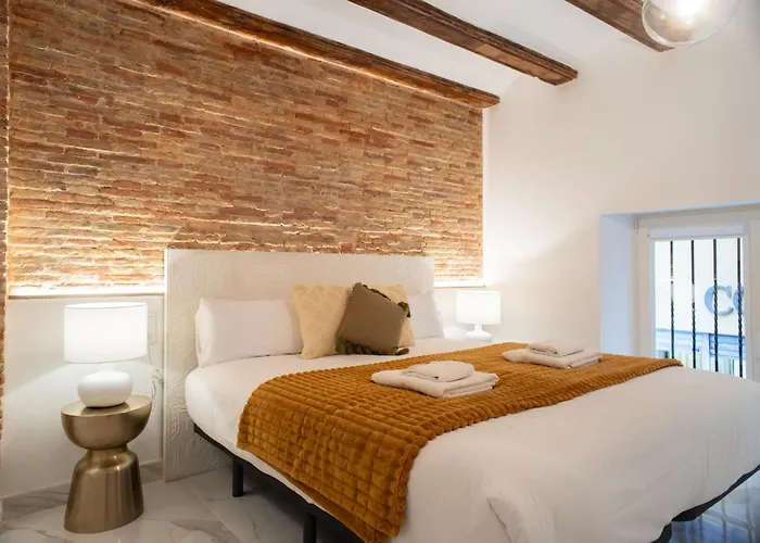 아파트 Market - Ciutat Vella, Exclusively For Families - Mid-term *