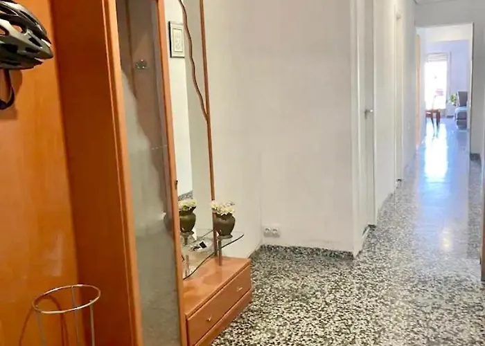 Private In Shared Workstay *