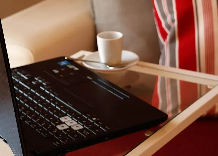 Luminoso. Comodo. Acogedor. Wifi. Junto A Ave شقة *