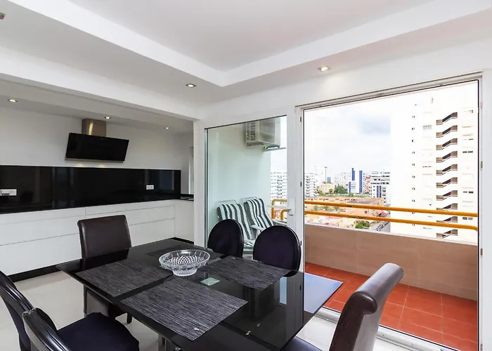 The White Apartment: Luxury, And Design 아파트 *