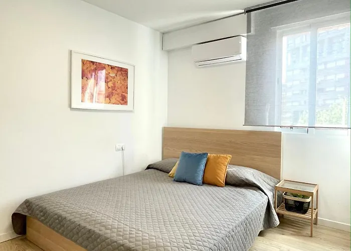 شقة Spacious, Sunny Flat By Of Arts & Sciences