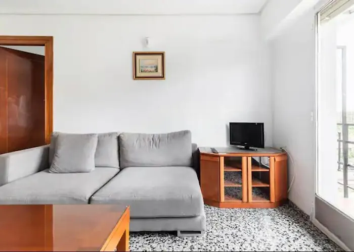 Private In Shared Workstay *