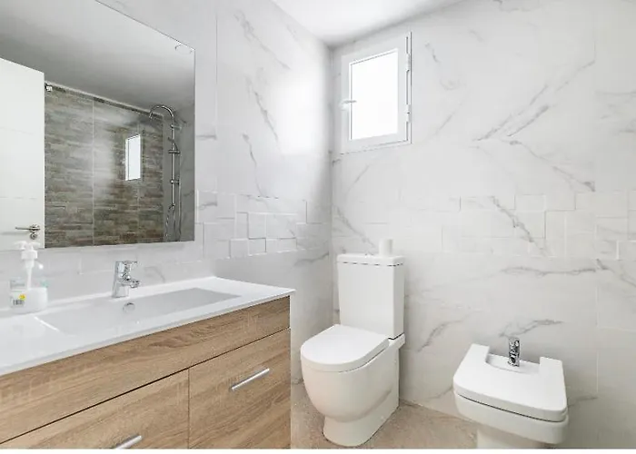 Проживание в семье Private In Shared Workstay Валенсия