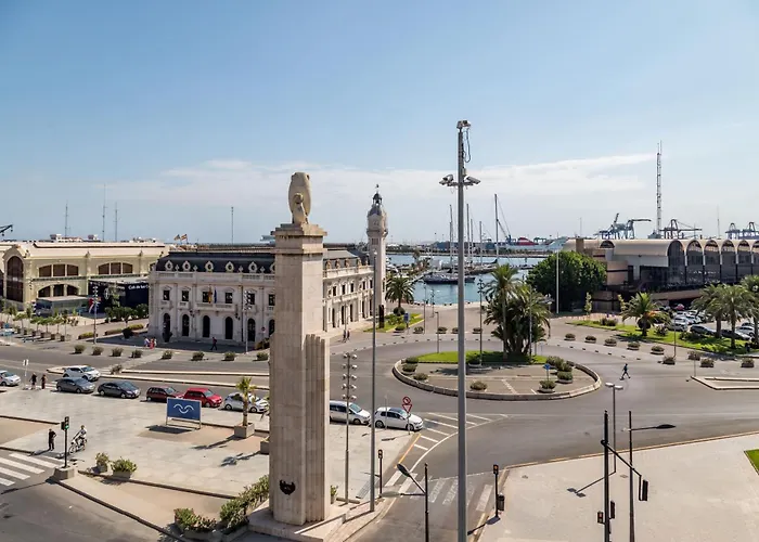 Travel Habitat Port Valencia. *