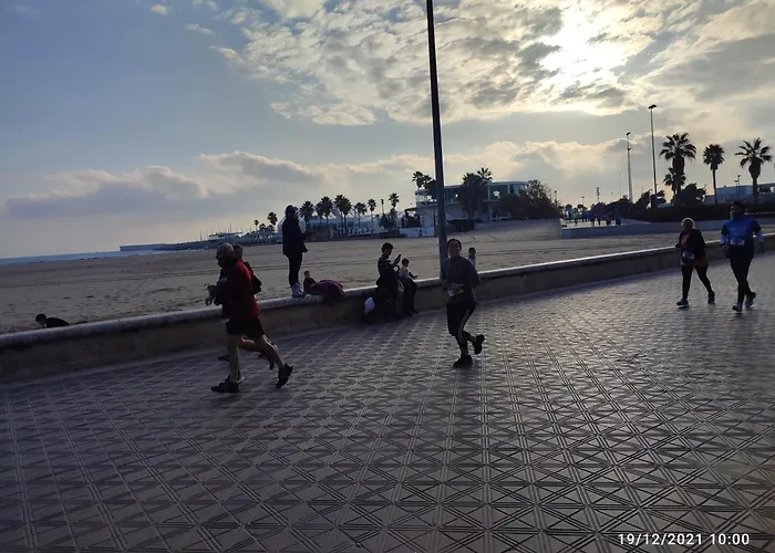 Πανσιόν Arts & Sciences - Authentic Urban Parklife - Vlc Urban