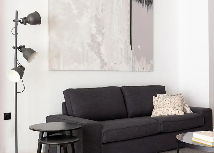 Διαμέρισμα Vlc Host - Leones *