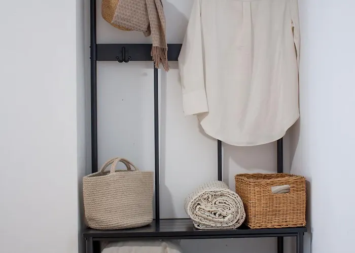 Διαμέρισμα Vlc Host - Leones