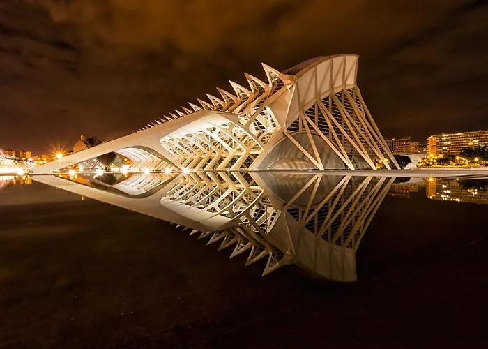 10 Pax, Ac, Wifi Gratis, Ciudad Artes Y Ciencias شقة