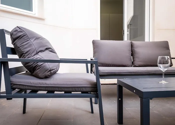 Beautiful With Private Terrace شقة *