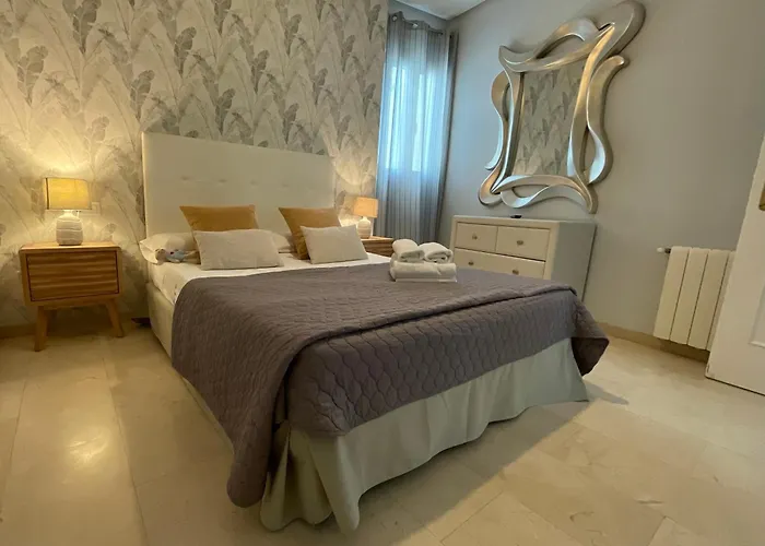 Travel Habitat Atico Calle Comedias *